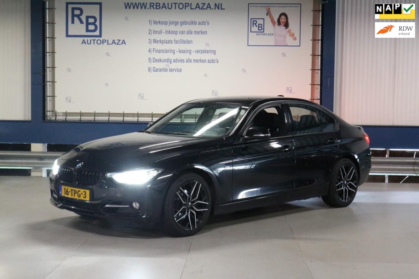 BMW 3-serie - 320i High Executive / NAP / SPORT INERIEUR ! - AutoWereld.nl