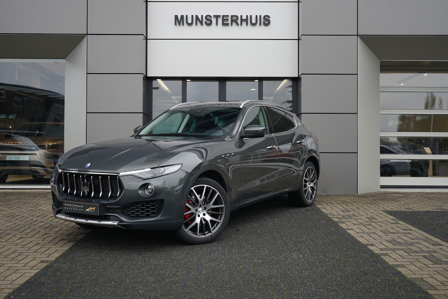 Maserati Levante - 3.0 V6 D AWD GranSport | 1e eigenaar | Schuif/Kantel dak | Harman Kardon | Voorstoelen ver - AutoWereld.nl