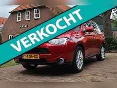Mitsubishi Outlander - 2.0 Intense | Slechts 76.000KM | Apple Car Play | Sfeerverlichting | Handgeschakeld | Hist