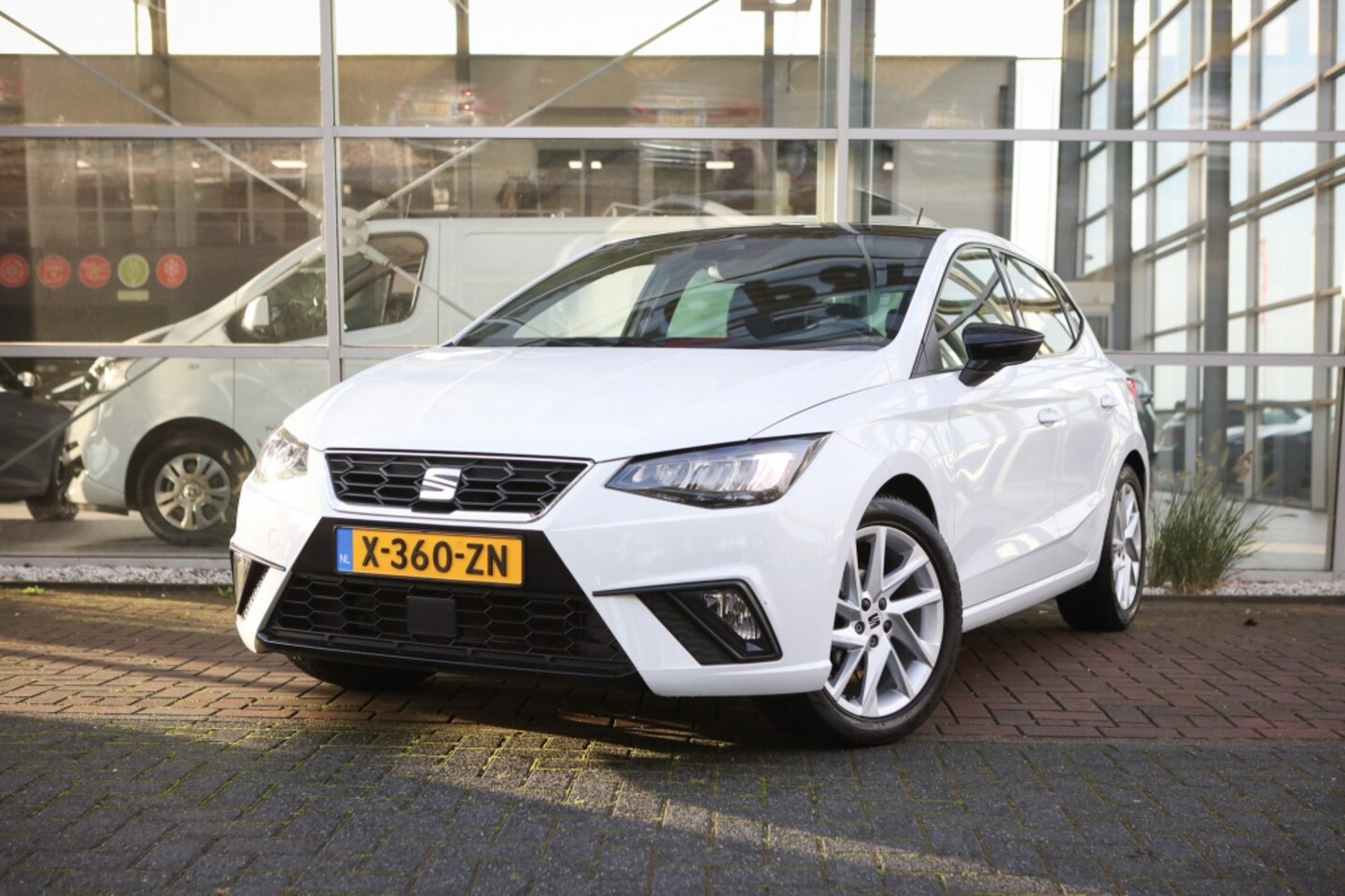 SEAT Ibiza - 1.0 Style FR - AutoWereld.nl