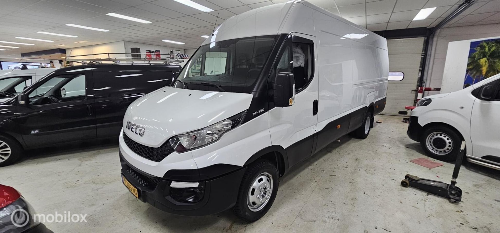Iveco Daily - 35C15 2.3 L4 dubbel lucht airco euro5 - AutoWereld.nl