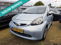 Toyota Aygo - 1.0-12V Ambiance LEUKE AUTO RIJDT EN SCHAKELT GOED