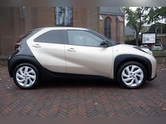 Toyota Aygo X - 1.0 VVT-i 10.000 KM -AUTOMAAT-CAMERA-VERW, STOELEN