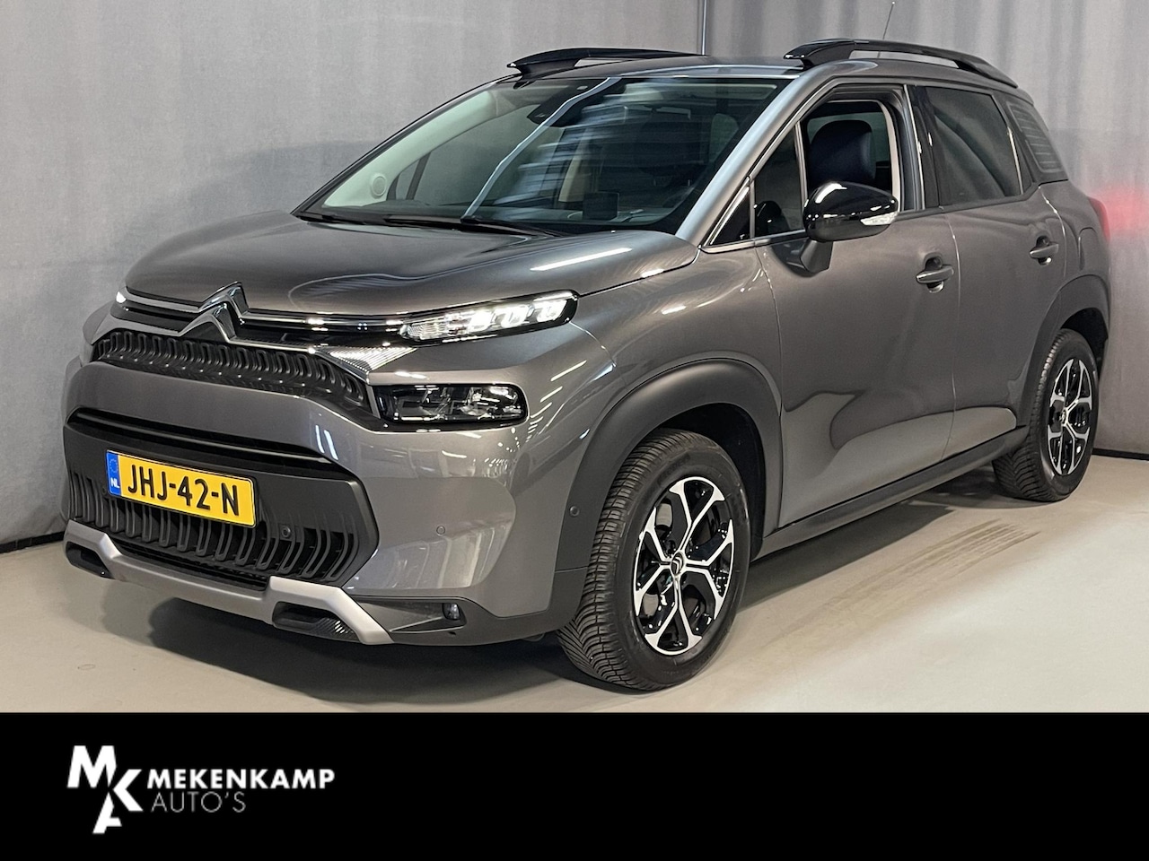 Citroën C3 Aircross - 1.2 PureTech Shine 16"/Camera/Keyless/Head-up/Dodehoek/Grip Control/Navigatie/Apple Carpla - AutoWereld.nl