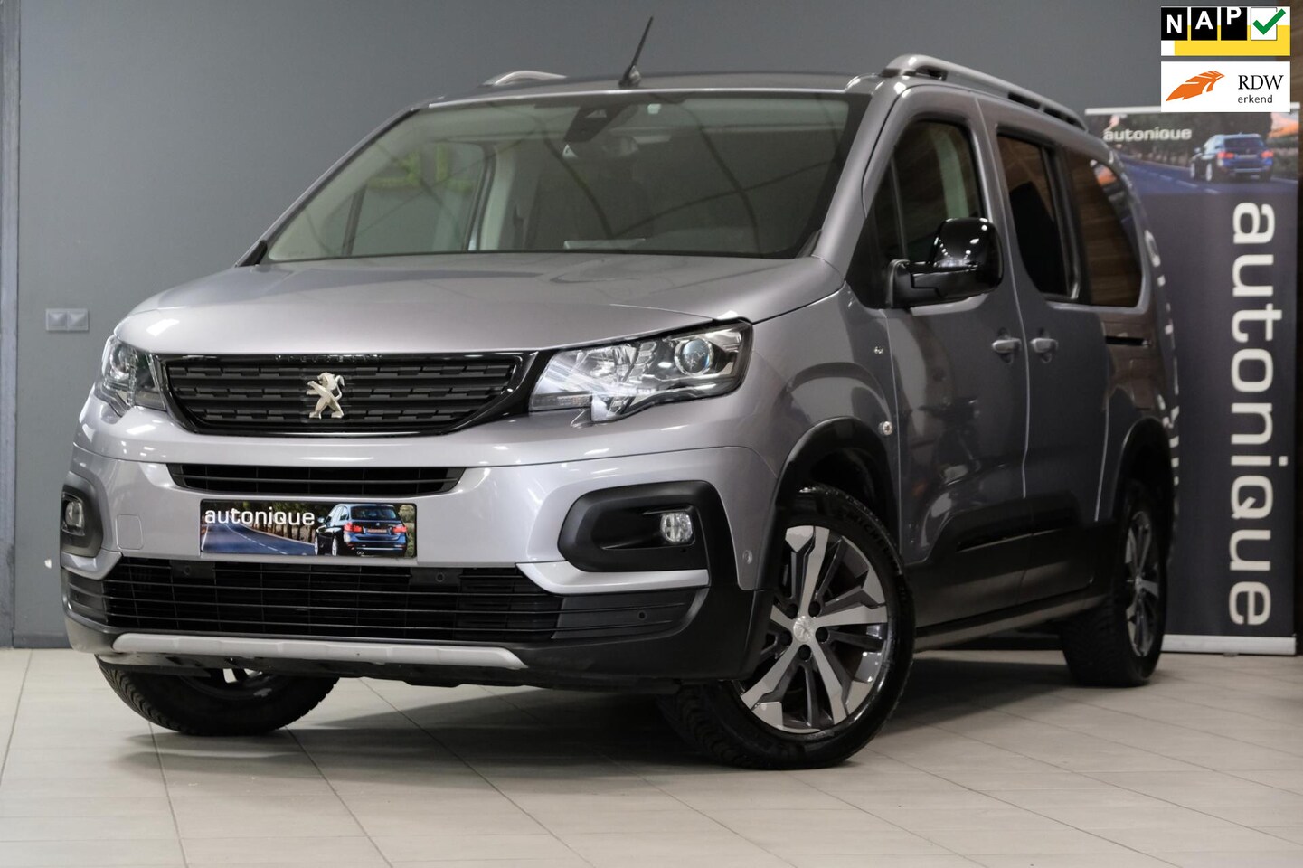 Peugeot Rifter Long - 1.2 Puretech Long L2 *GT LINE* Trekhaak/Navi/Camera 60dkm! ALL-Season Banden - AutoWereld.nl