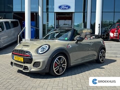 MINI Cabrio - 2.0 231PK John Works Chili ALLE Opties | H&K audio | Head-Up | 100% Dealer Onderhouden | S