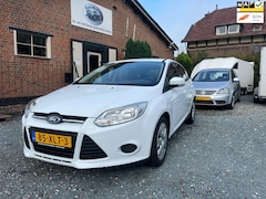 Ford Focus - 1.0 EcoBoost Trend ( Airco + Elektrische ramen + Nieuwe apk )