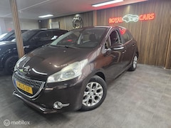 Peugeot 208 - 1.2 VTi Envy/ Navigatie/ PDC/ Dealer Onderhouden