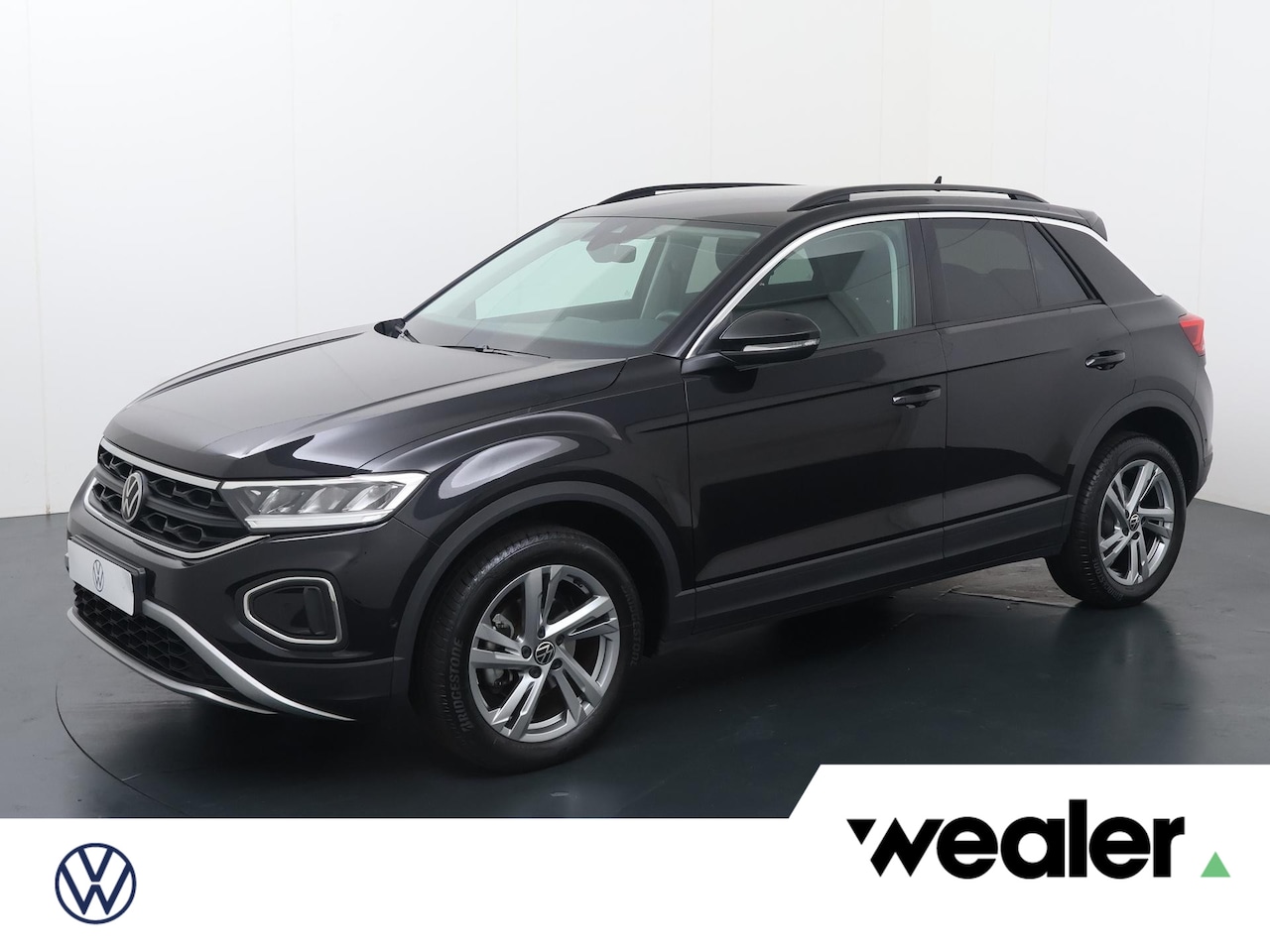 Volkswagen T-Roc - 1.0 TSI Life 75 Edition | 110 PK | Adaptieve cruise control | Achteruitrijcamera | Led ver - AutoWereld.nl