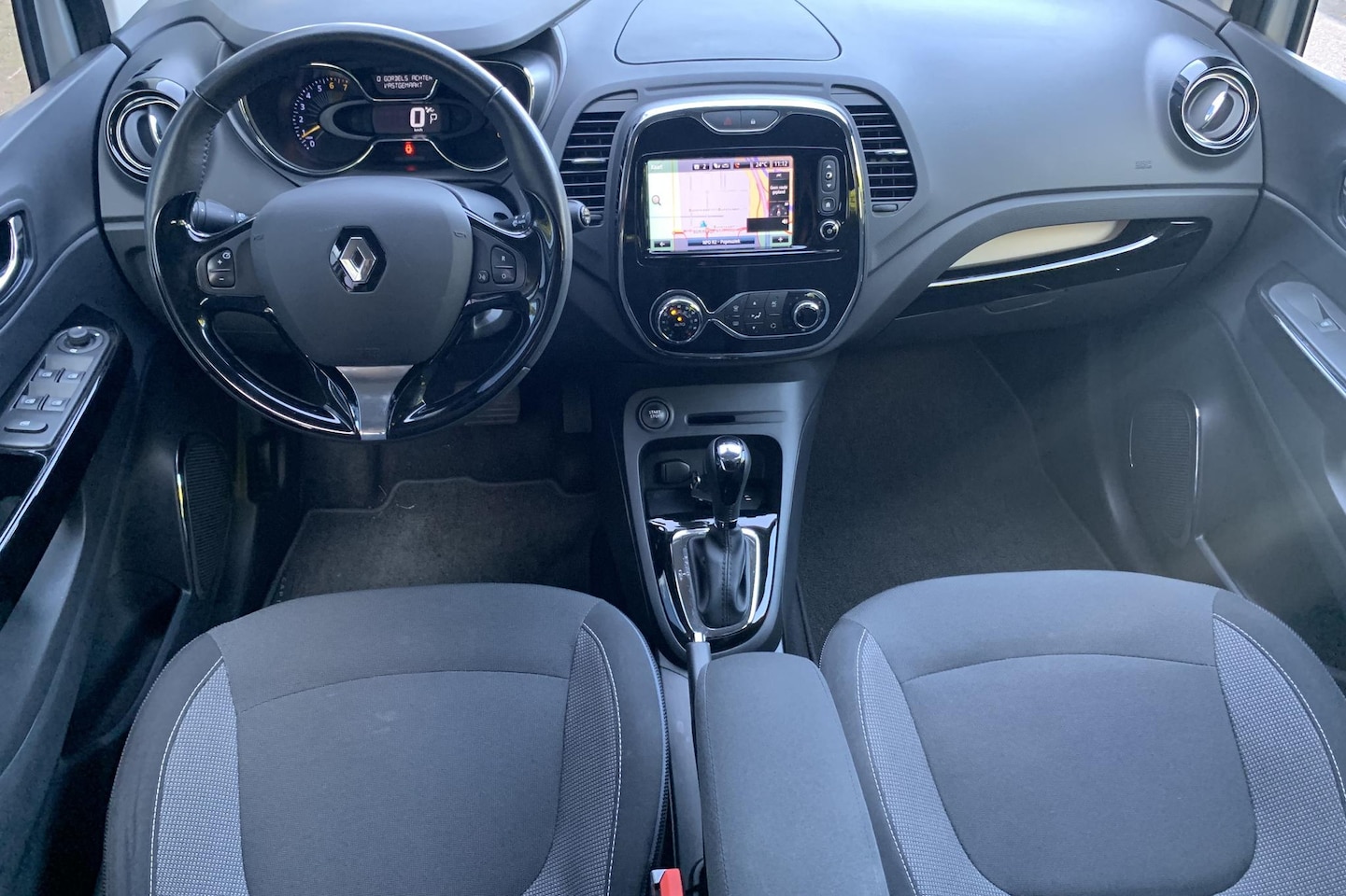 Renault Captur - 1.2 TCe 120PK Automaat Dynamique | Navigatie | Cruise Control | Camera | Climate Control | - AutoWereld.nl