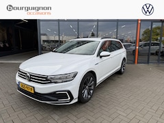 Volkswagen Passat Variant - 1.4 TSi 218 Pk Automaat PHEV GTE Business | Adaptive Cruise | Camera | Trekhaak | Camera |
