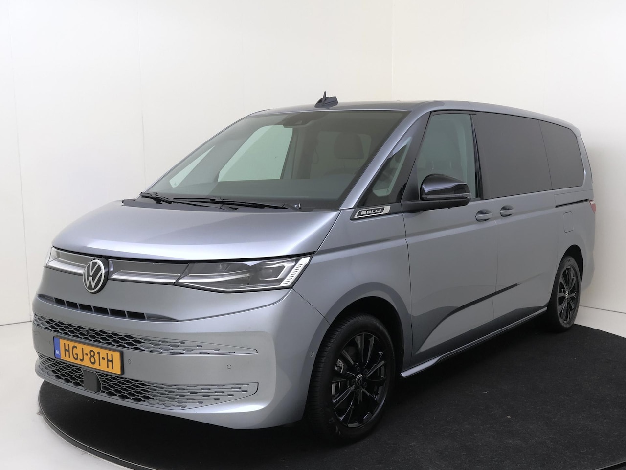 Volkswagen Multivan - Bulli L2 1.5 Ehybrid 180kW 245 pk DSG 4 motion | Easy Open Pakket Basis | Trekhaak | Kunst - AutoWereld.nl