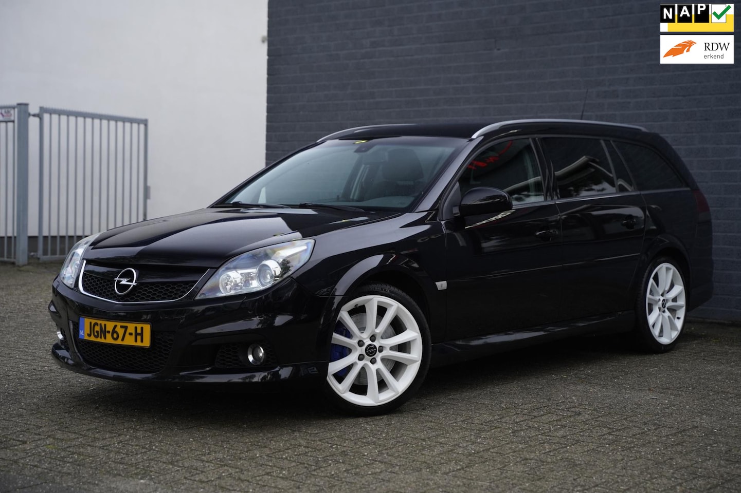 Opel Vectra Wagon - 2.8 V6 OPC 2.8 V6 OPC 280pk, Leder, Recaro, Navigatie - AutoWereld.nl