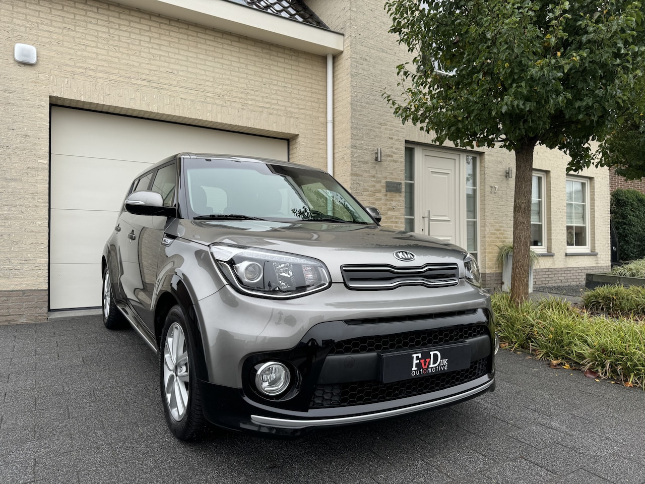 Kia Soul - 1.6 132pk DreamTeam Navi Camera Clima StuurVerwarming StoelVerwaming Led 17" Pdc - AutoWereld.nl
