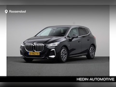 BMW 2-serie Active Tourer - 220i M-Sport | Glazen Panoramadak | PDC Voor/Achter | Sportstoelen Voor | | Achteruitrijca