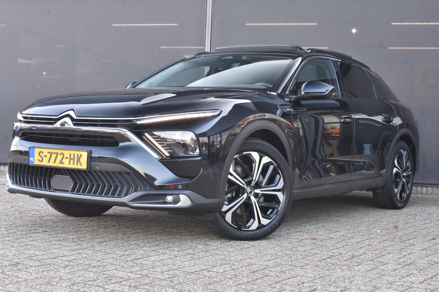 Citroën C5 X - 1.6 Plug-in Hybrid 225 Shine | Schuif-/Kanteldak | Elektr. Achterklep | Stuur/Stoelverwarm - AutoWereld.nl