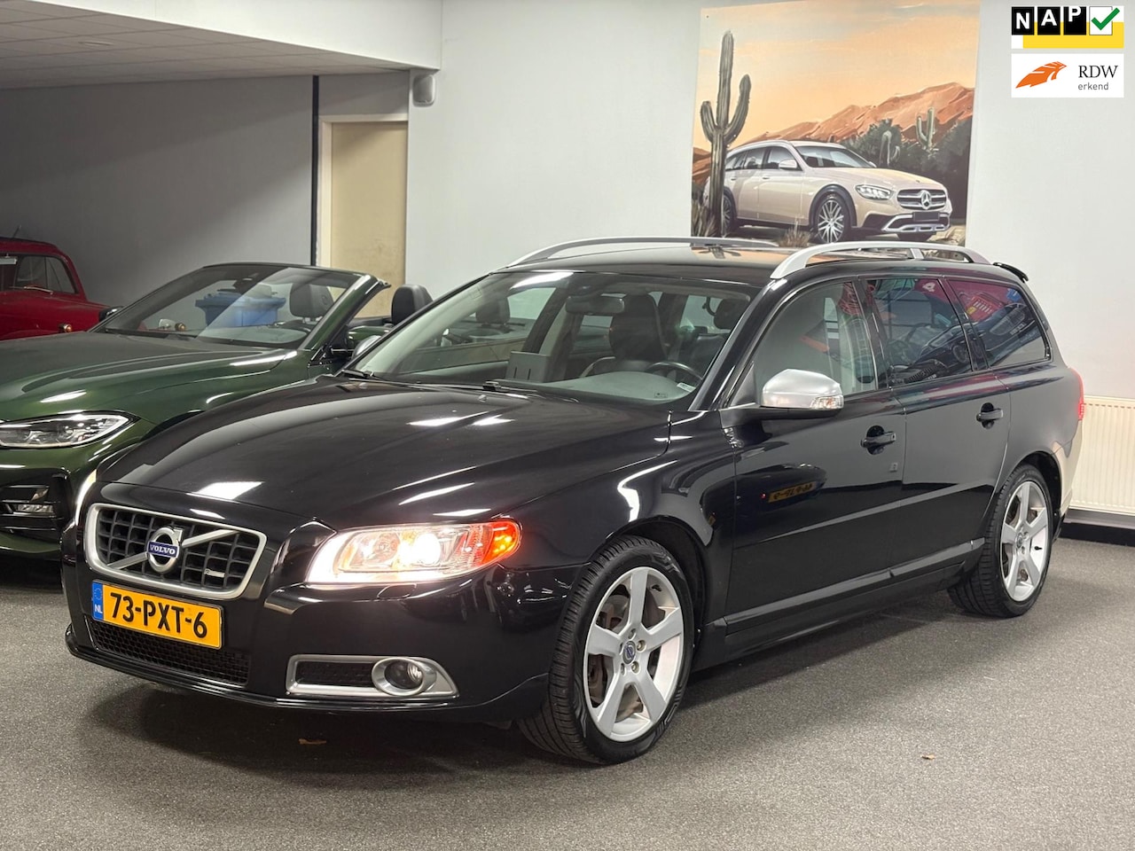 Volvo V70 - 2.0T R-Edition | NL Auto | AFN.trekhaak | Leder | Navigatie | Cruise control | Xenon | 18” - AutoWereld.nl