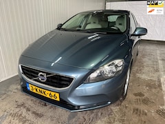 Volvo V40 - 1.6 T3 Momentum Zeer netjes