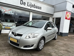 Toyota Auris - 1.6-16V Sol