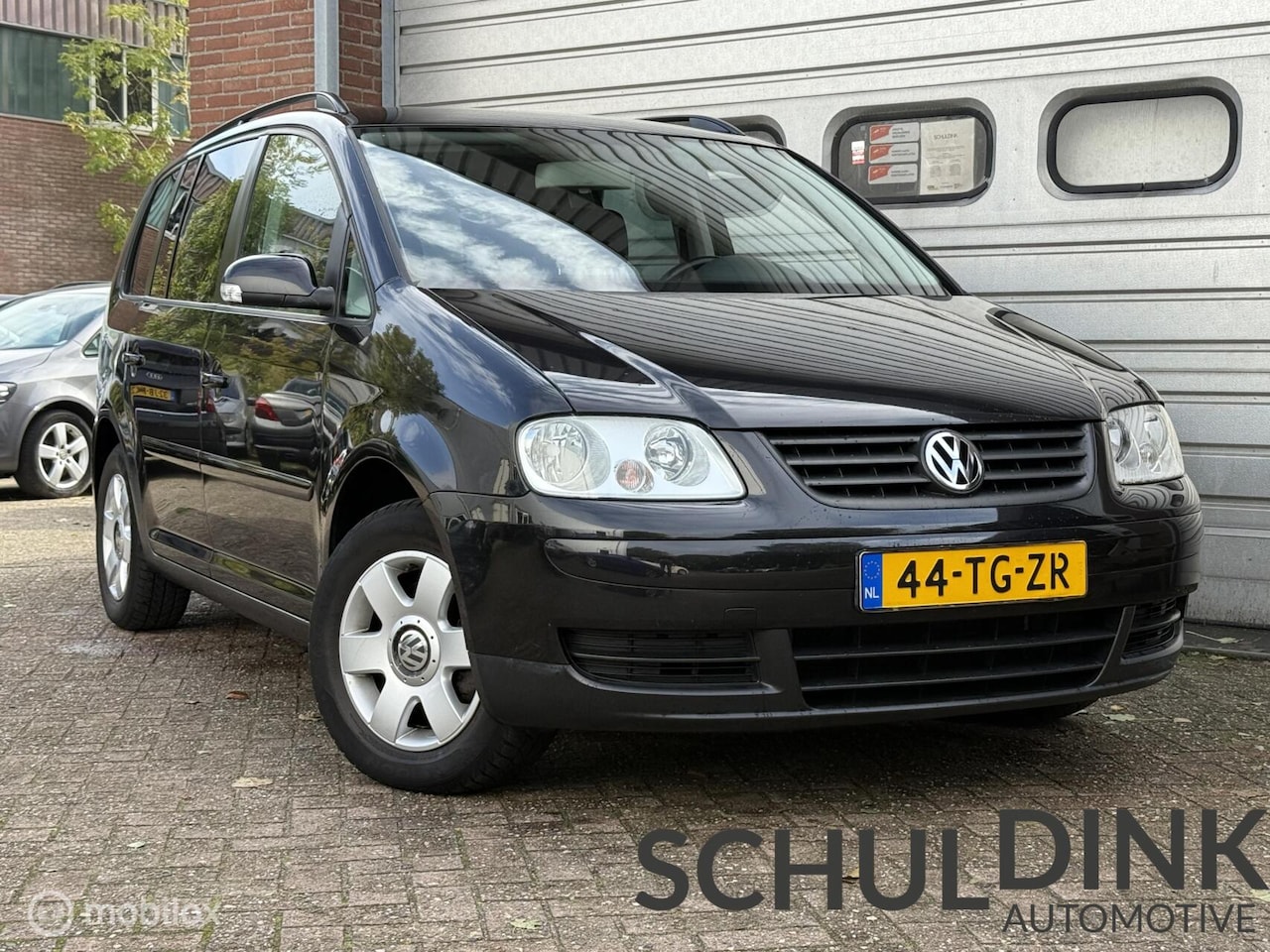 Volkswagen Touran - 1.6-16V FSI Optiv CRUISE CONTROLE|TREKHAAK - AutoWereld.nl