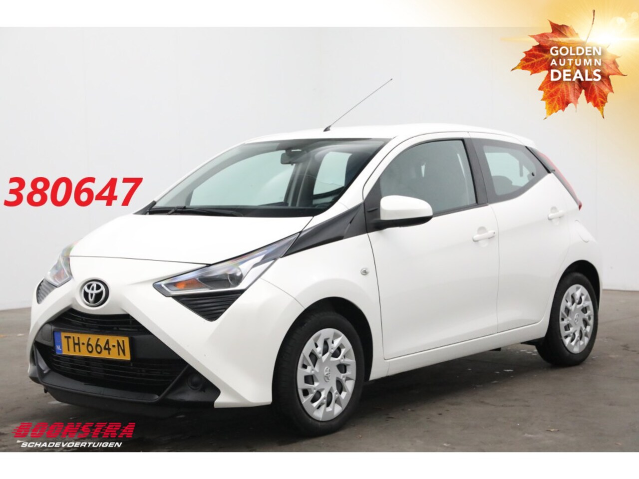 Toyota Aygo - 1.0 VVT-i x-play Automaat Airco Camera Bluetooth 18.414 km!! - AutoWereld.nl