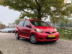 Toyota Aygo - 1.0-12V Comfort |'' 132.000 KM'' + 5-Drs Nu € 2.450,