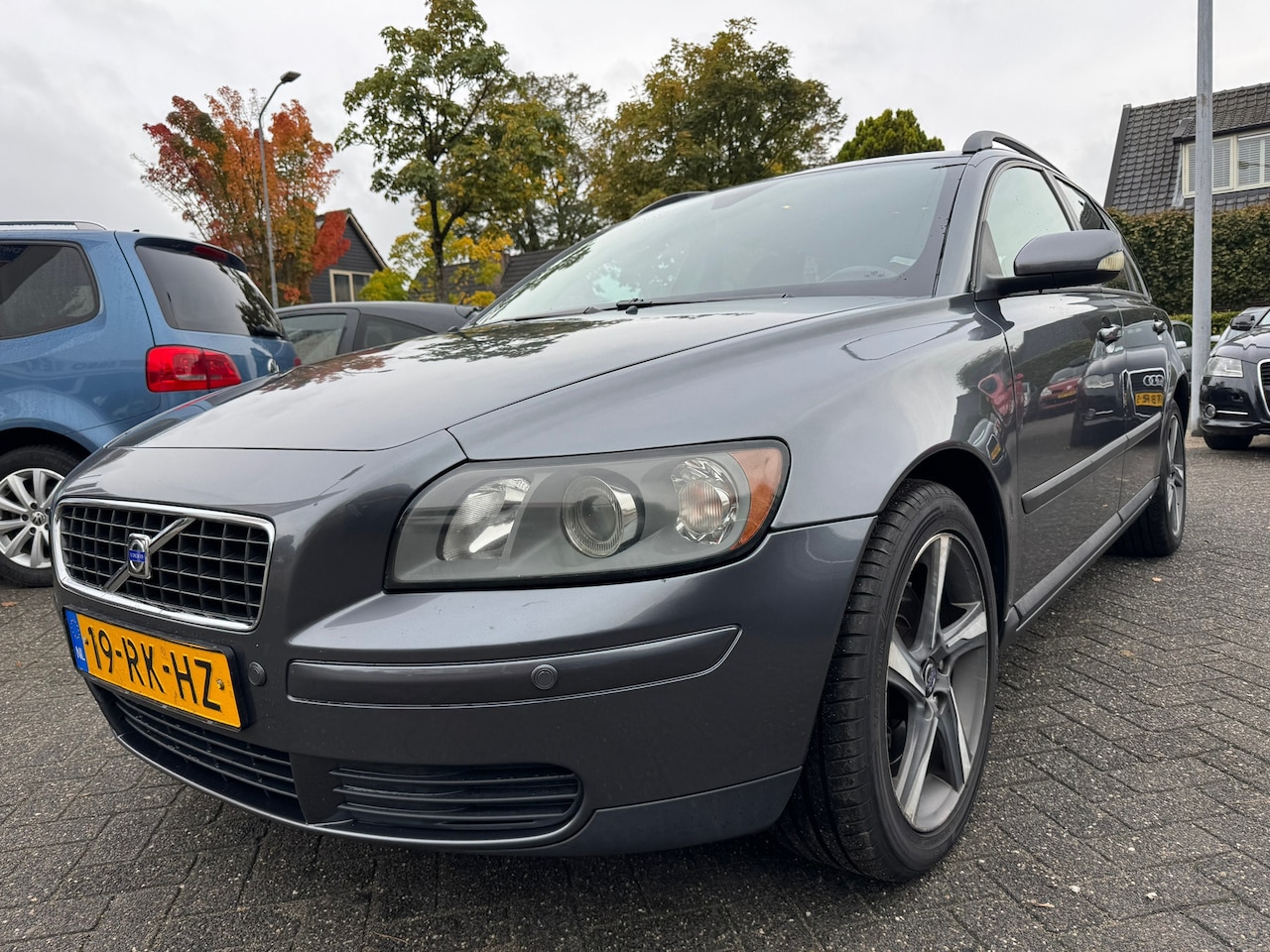 Volvo V50 - 2.4 Momentum Apk 9/11/26,Airco,Cruise,Trekhaak - AutoWereld.nl