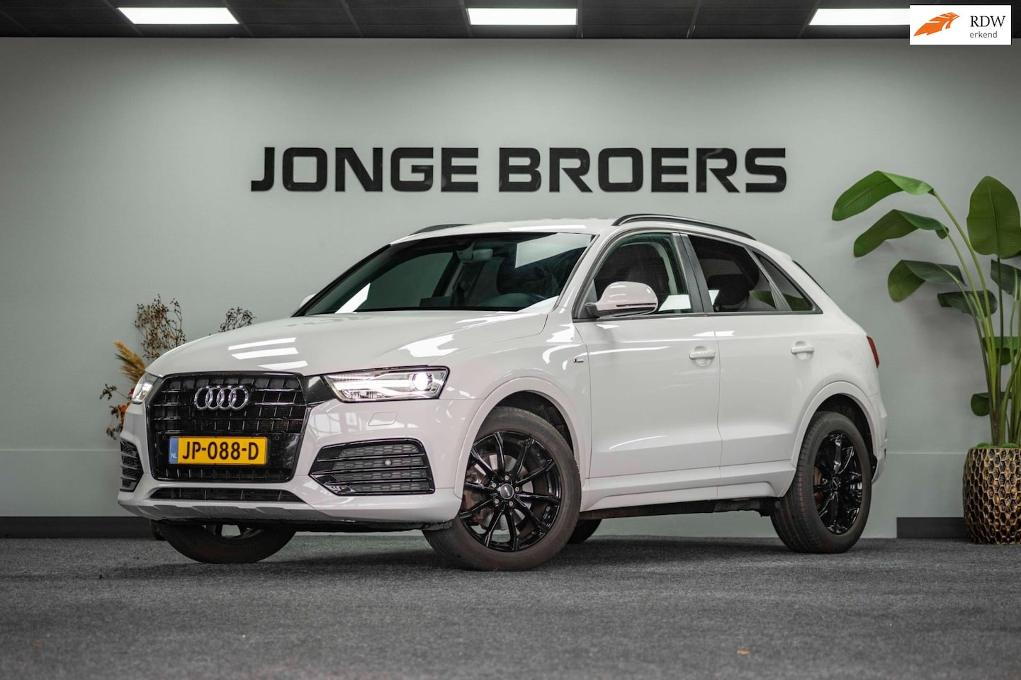 Audi Q3 - 1.4 TFSI CoD Adrenalin |Automaat|Org.NL|Navi - AutoWereld.nl