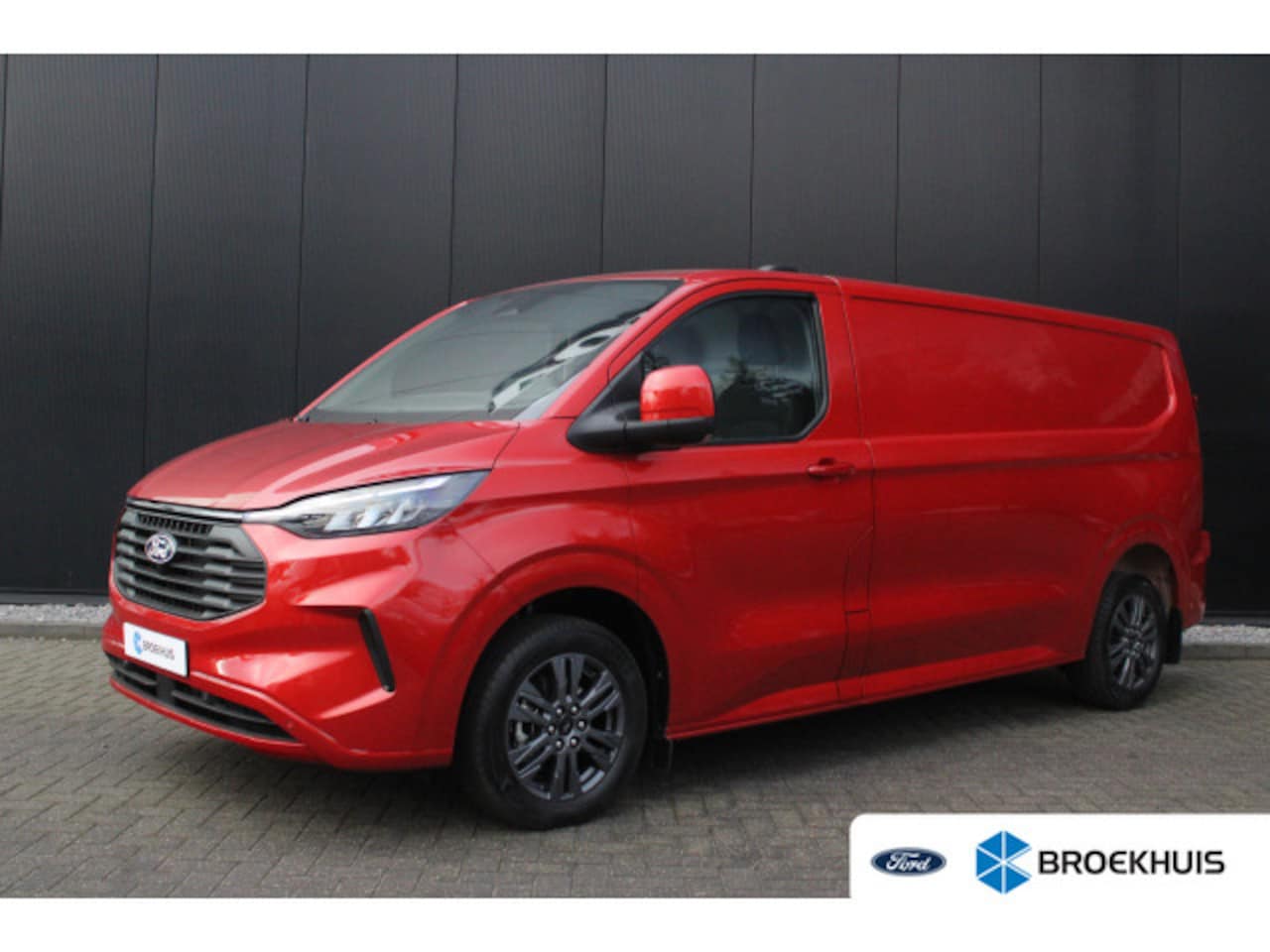 Ford Transit Custom - 300 2.0 TDCI L2H1 Limited | TREKHAAK | 360 CAMERA | ADAPTIVE CRUISE | CLIMATE CONTROLE . - AutoWereld.nl