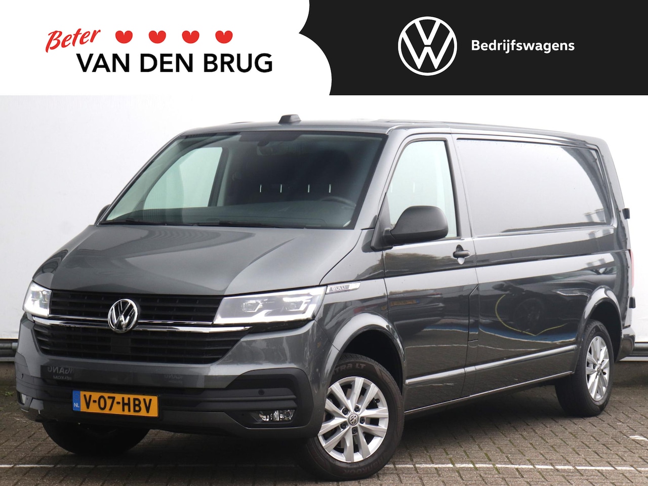 Volkswagen Transporter - 2.0 TDI 150pk DSG L2H1 28 Bulli | Trekhaak | LED | Virtual cockpit | Achteruitrijcamera | - AutoWereld.nl