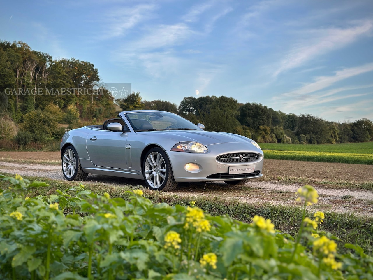 Jaguar XK - 4.2 V8 Convertible Liquid Metal | 20" Kalimnos | Keyless Access | ***95.200 km*** - AutoWereld.nl