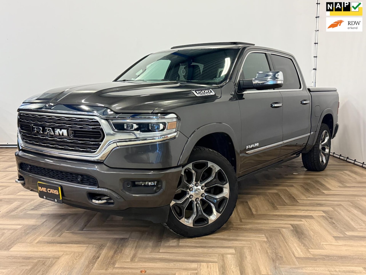 Dodge Ram 1500 - 5.7 V8 4x4 Crew Cab Limited|PANO|1e EIGENAAR|INRUIL MOGELIJK - AutoWereld.nl