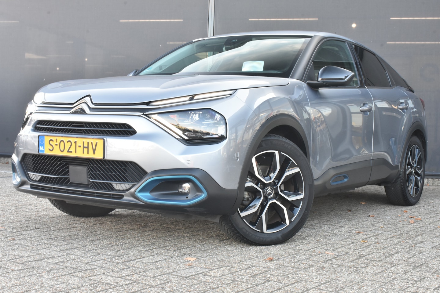 Citroën Ë-C4 - Shine 50 kWh 3 Fase | Leder | HeadUp-Display | Stoelverwarming | 360 Camera | Adaptive Cru - AutoWereld.nl