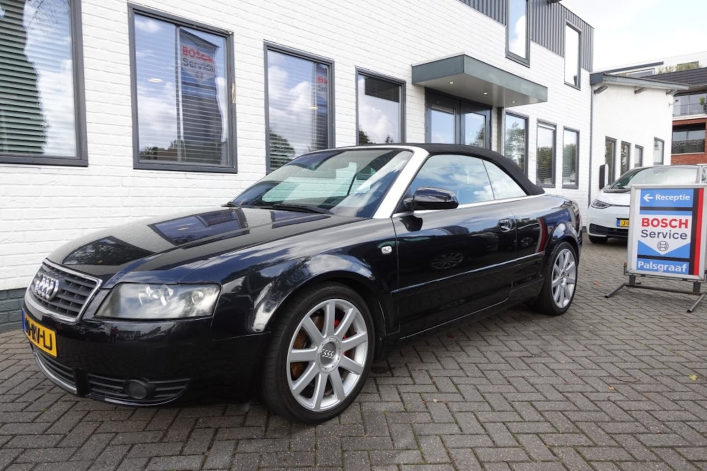 Audi A4 - 2.4 V6 EXCLUSIVE 6 cil YOUNG TIMER - AutoWereld.nl