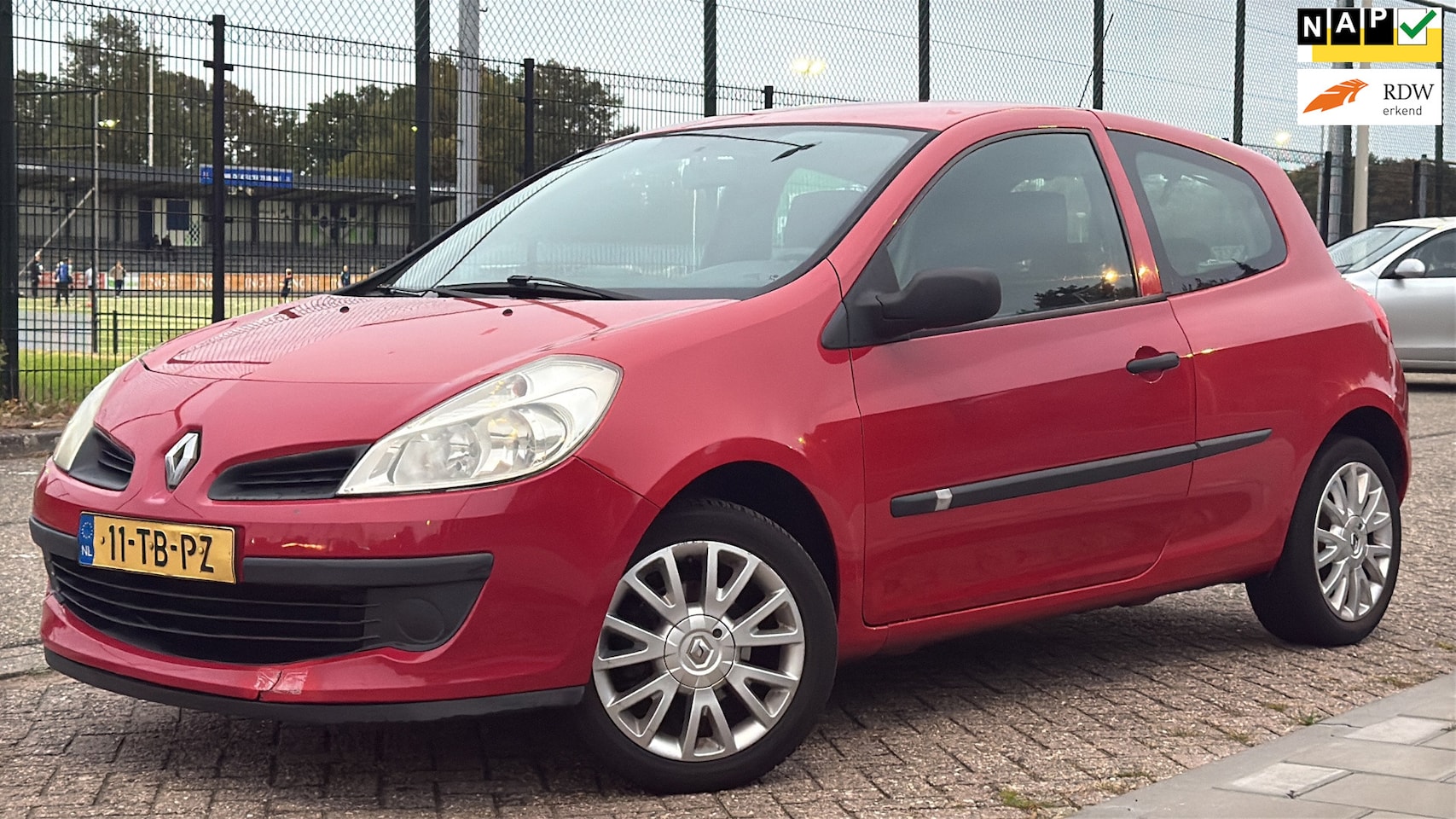 Renault Clio - 1.2-16V Authentique 1.2-16V Authentique - AutoWereld.nl