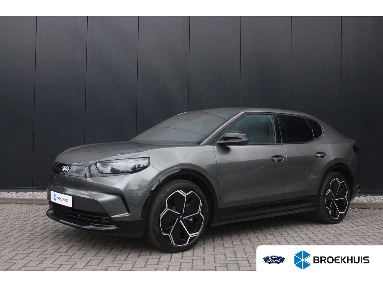 Ford Capri - Premium Extended Range RWD 77 kWh | Panroamadak | 21 inch | Driver Assistance Pack - AutoWereld.nl