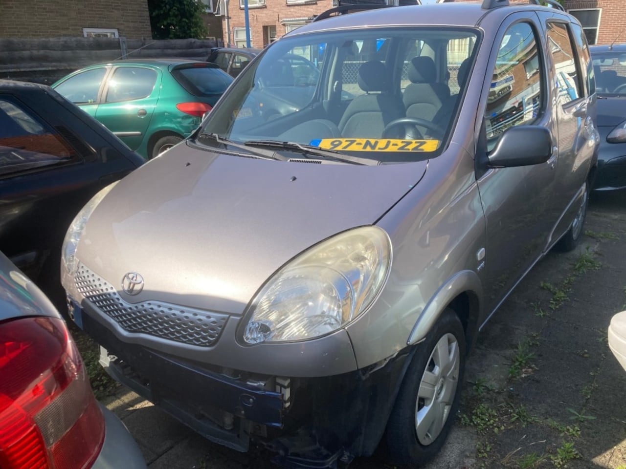 Toyota Yaris Verso - 1.3 VVT-i Linia Sol Automaat schade EXPORT ONLY; LEES !! - AutoWereld.nl