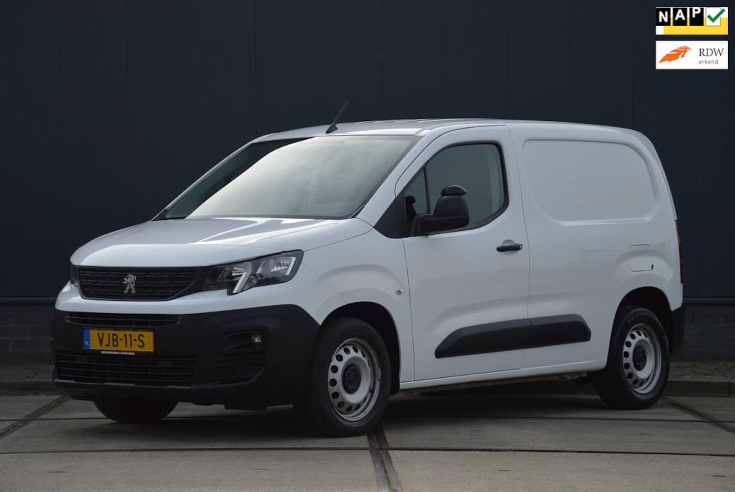 Peugeot Partner - 1.5 BlueHDI Premium 102 PK Euro 6 Airco Schuifdeur - AutoWereld.nl