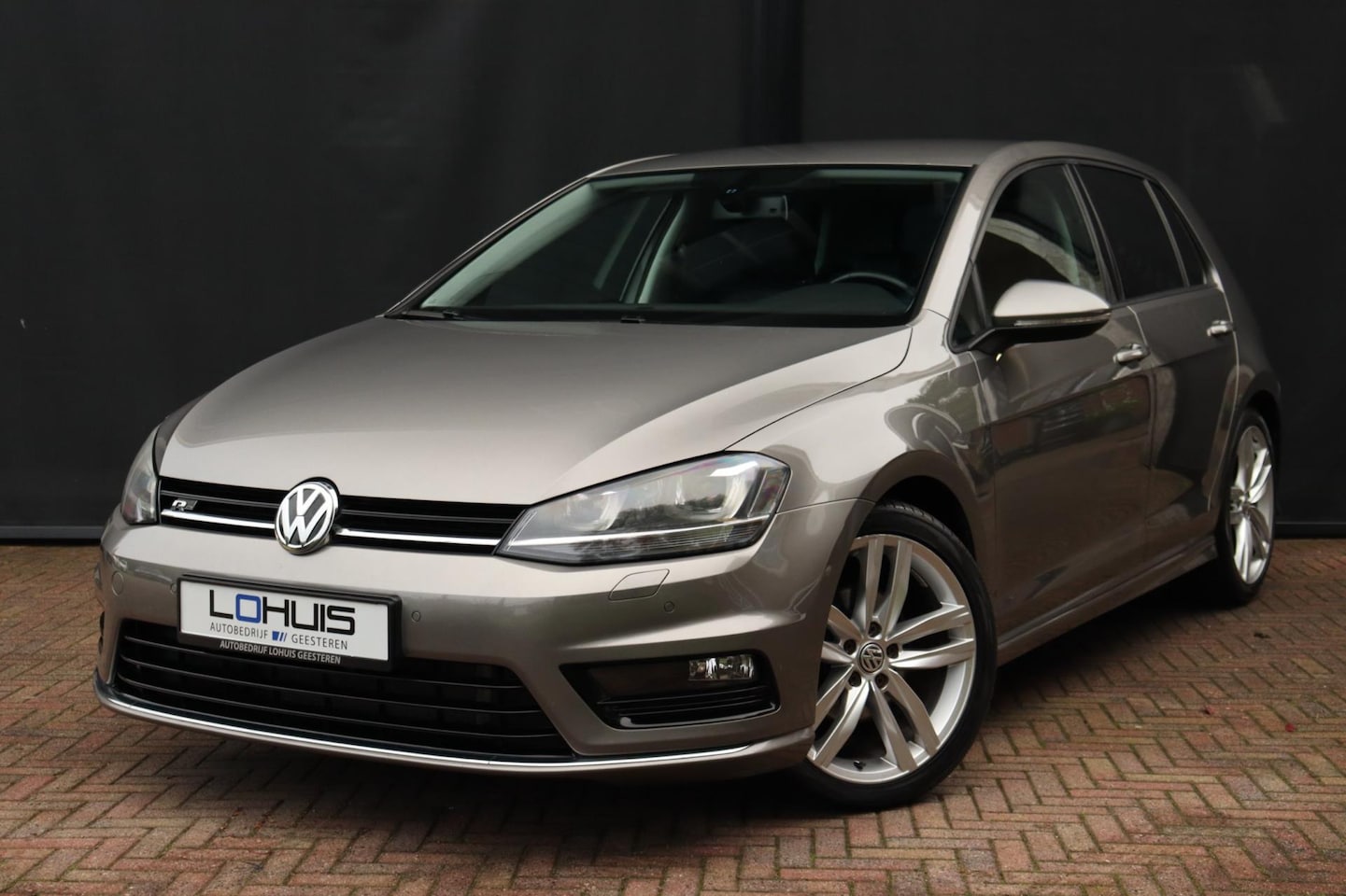Volkswagen Golf - 1.4 TSI Highline R-Line Keyless | ClimaControl | Stuurwielbediening - AutoWereld.nl