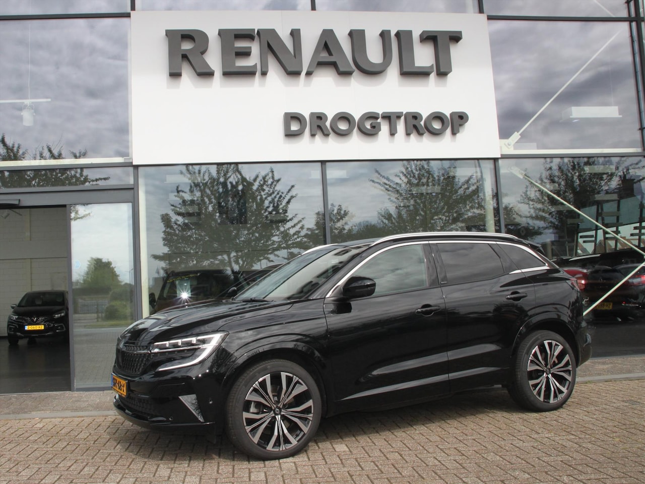 Renault Austral - 200PK-FULL HYBRID-IQONIC-23DKM-HARMAN KARDON-4CONTROL-NW!- - AutoWereld.nl