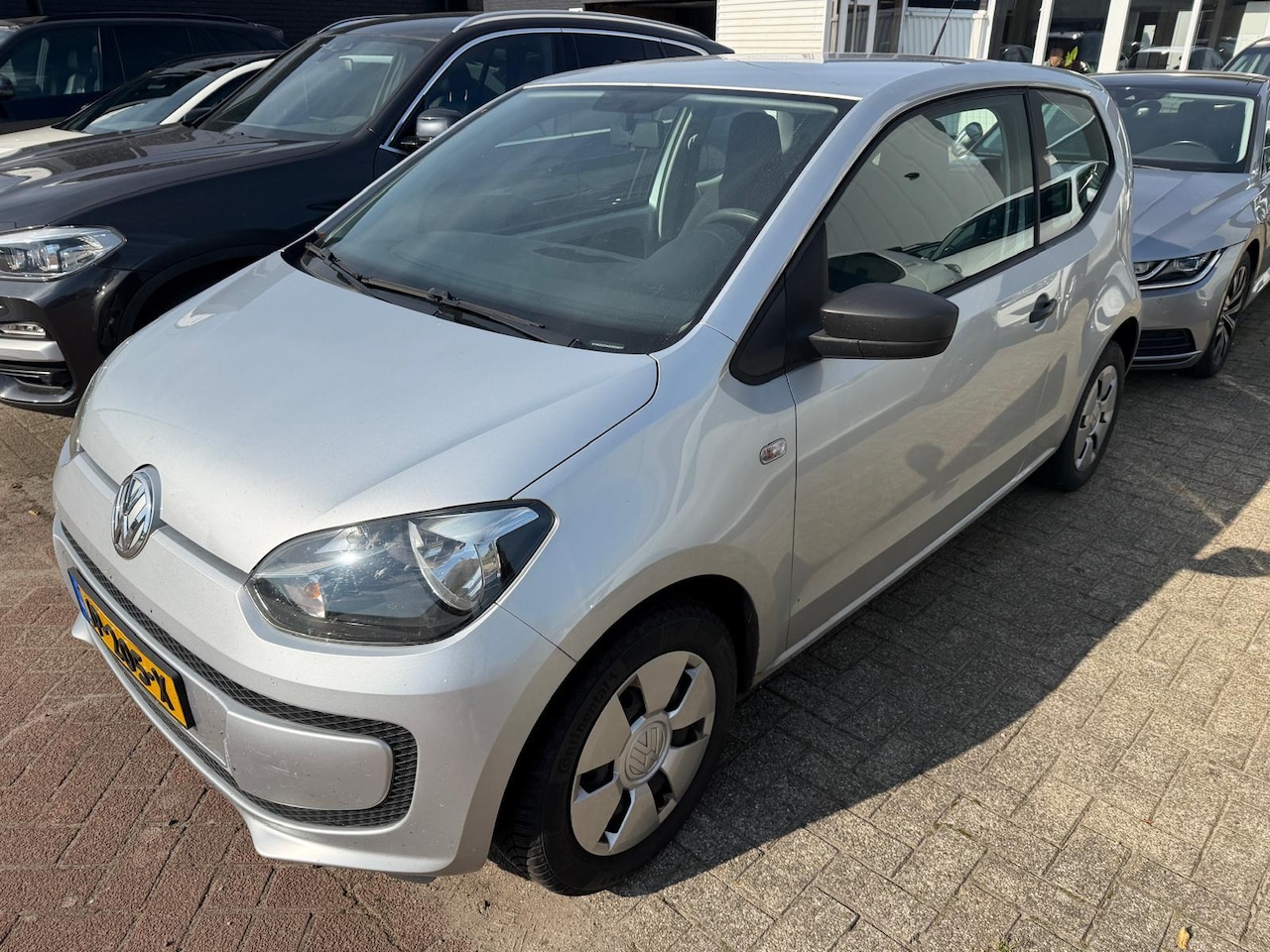 Volkswagen Up! - 1.0 | Airco - AutoWereld.nl