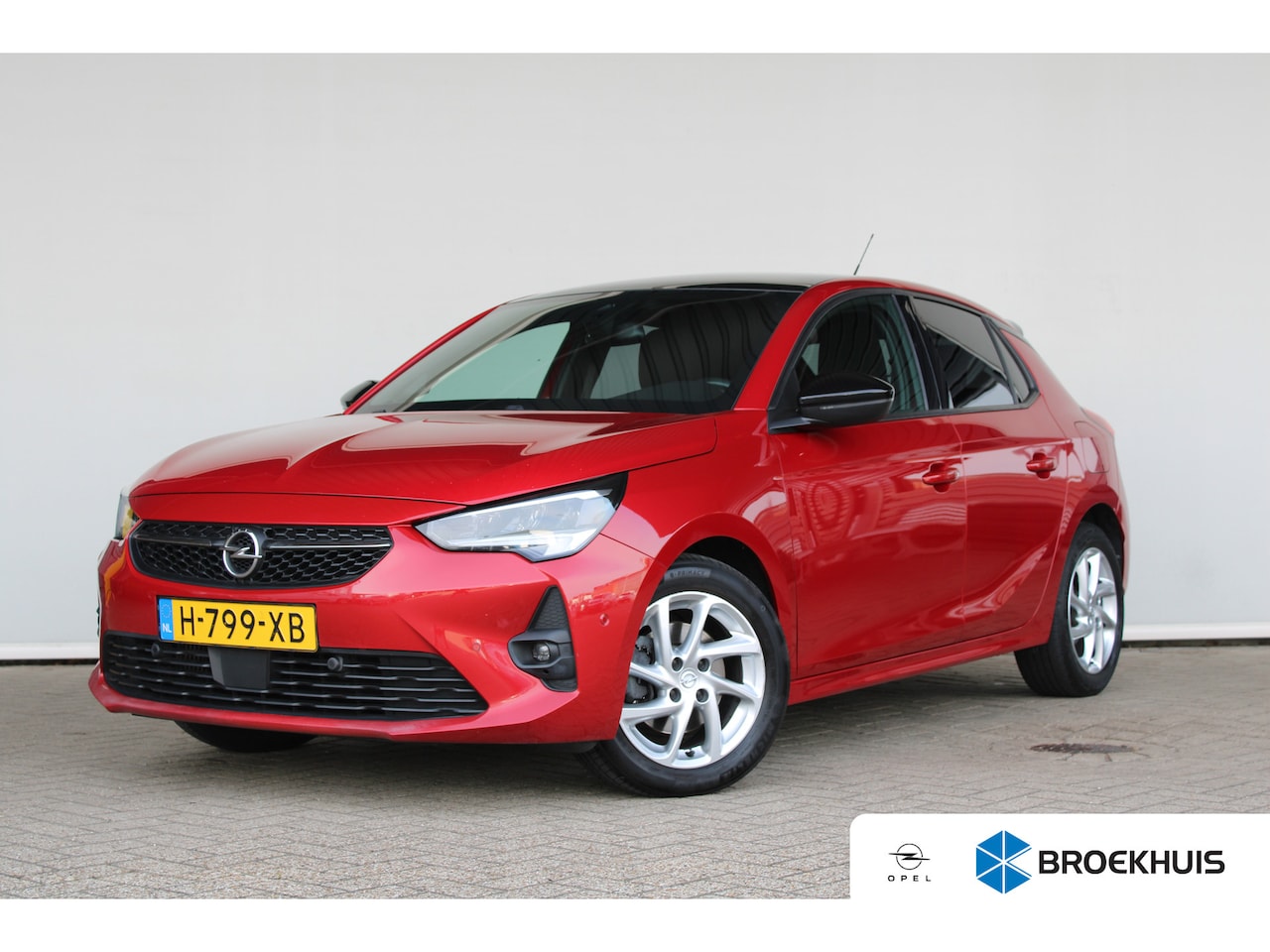 Opel Corsa - 1.2 GS Line Apple Carplay | Navigatie | Panorama dak | Camera | Cruise control | Climate c - AutoWereld.nl