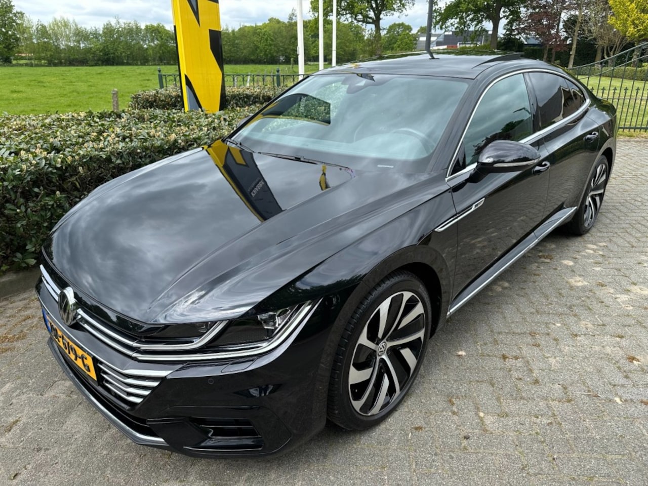 Volkswagen Arteon - 1.5 TSI DSG7 Business R Pano / Keyless / Virtual - AutoWereld.nl