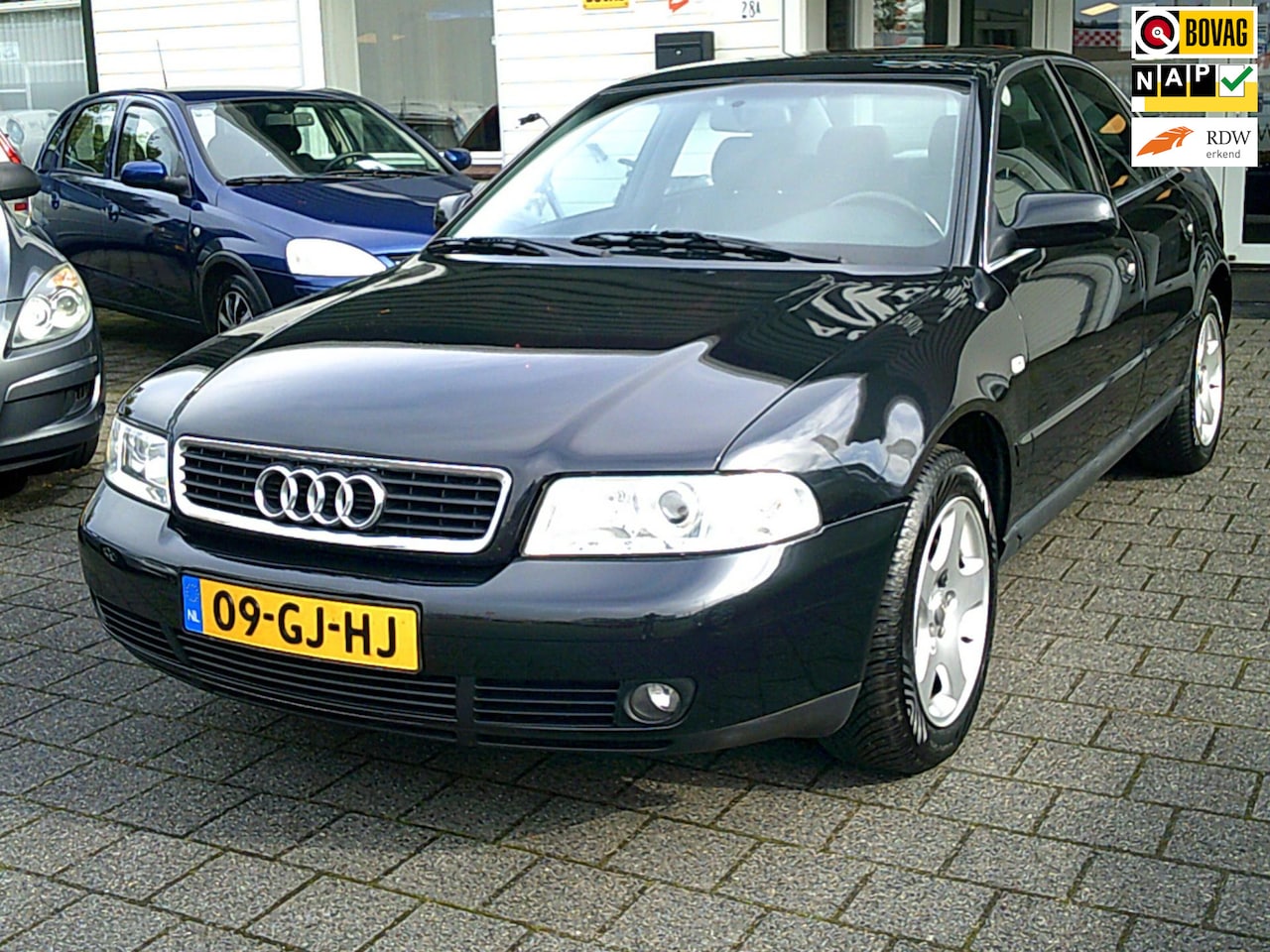 Audi A4 Limousine - 1.8 5V Advance - AutoWereld.nl