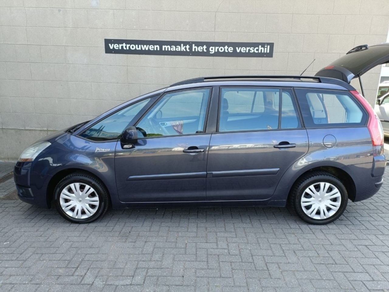 Citroën C4 - 1.6 VTI PRESTIGE 7 persoons!! - AutoWereld.nl