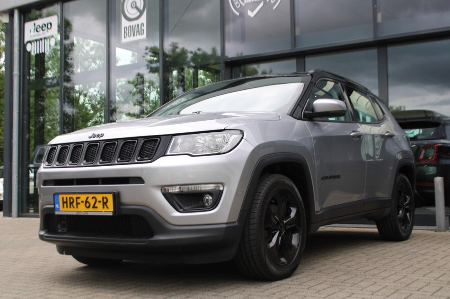 Jeep Compass - 1.4 MultiAIR NIGHT EAGLE / Zwart dak / Apple Carplay - AutoWereld.nl