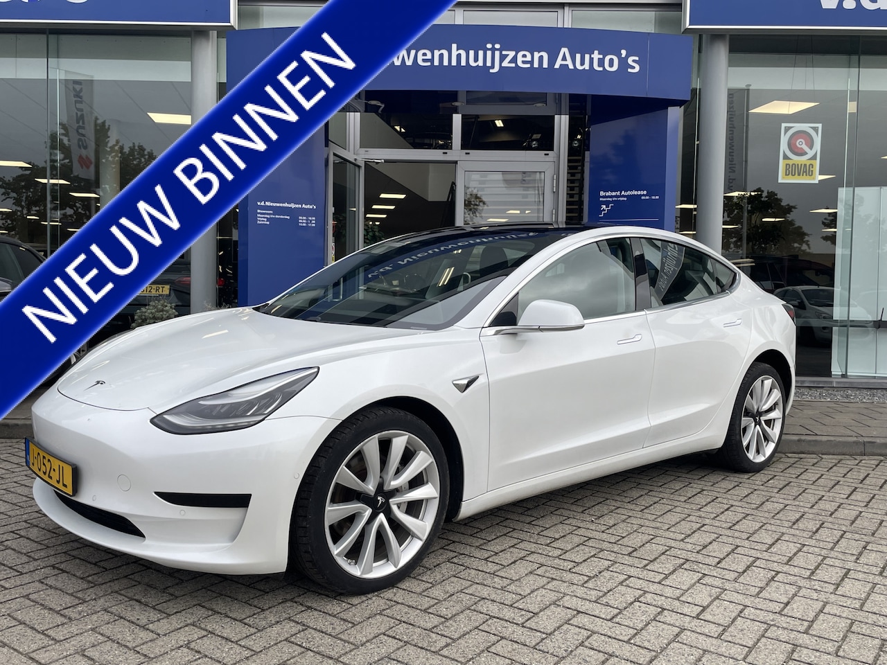 Tesla Model 3 - Standard RWD Plus 60 kWh | Keyless entry | Lichtmetalen velgen 18" | Trekhaak | - AutoWereld.nl