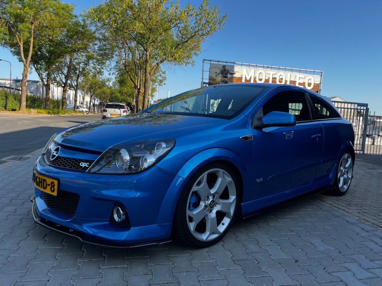 Opel Astra - 2.0 TURBO OPC 300PK *101.000 KM - ALS NIEUW* - AutoWereld.nl