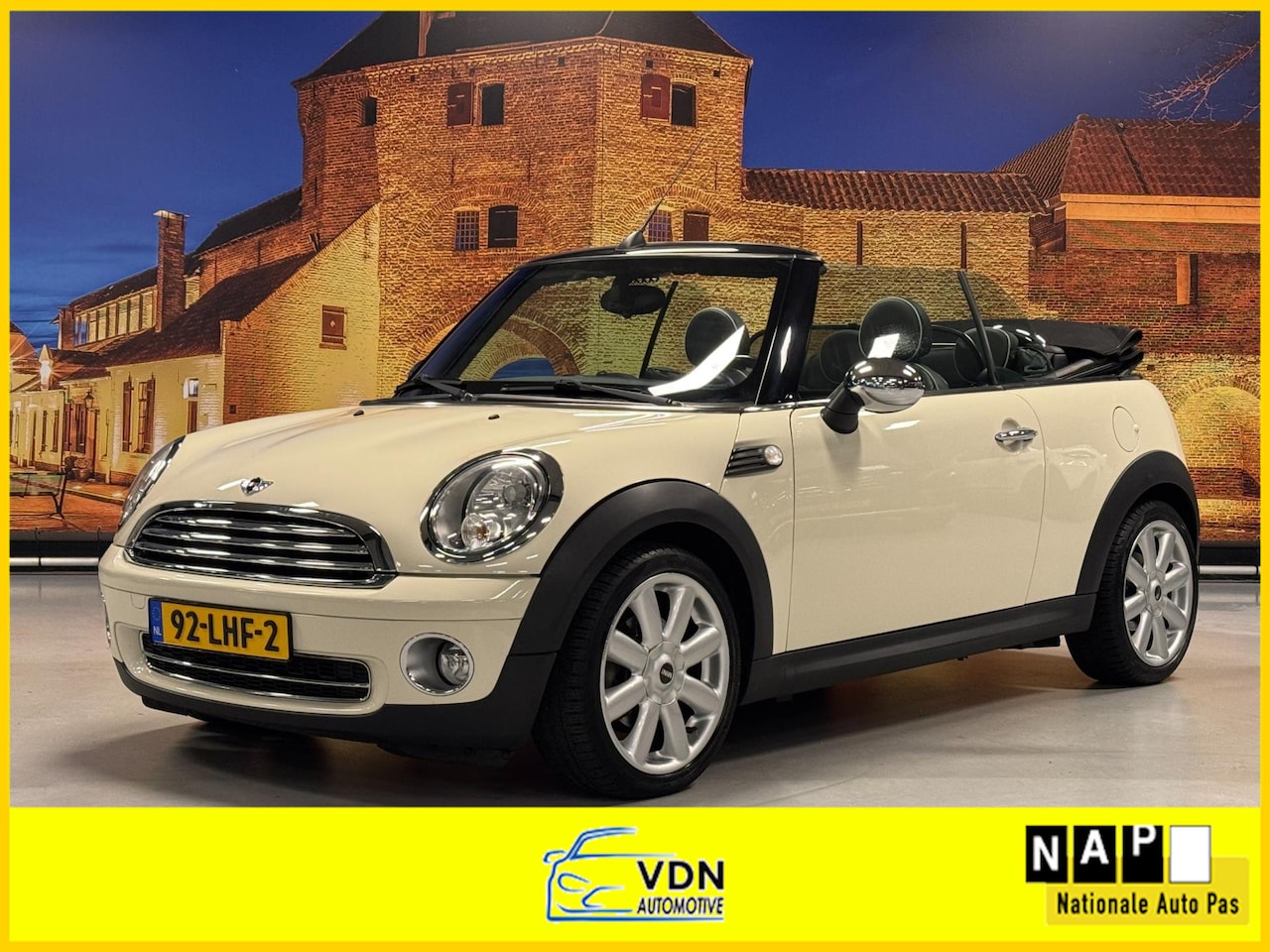 MINI Cabrio - Mini 1.6 Cooper Chili Leer Airco PDC - AutoWereld.nl
