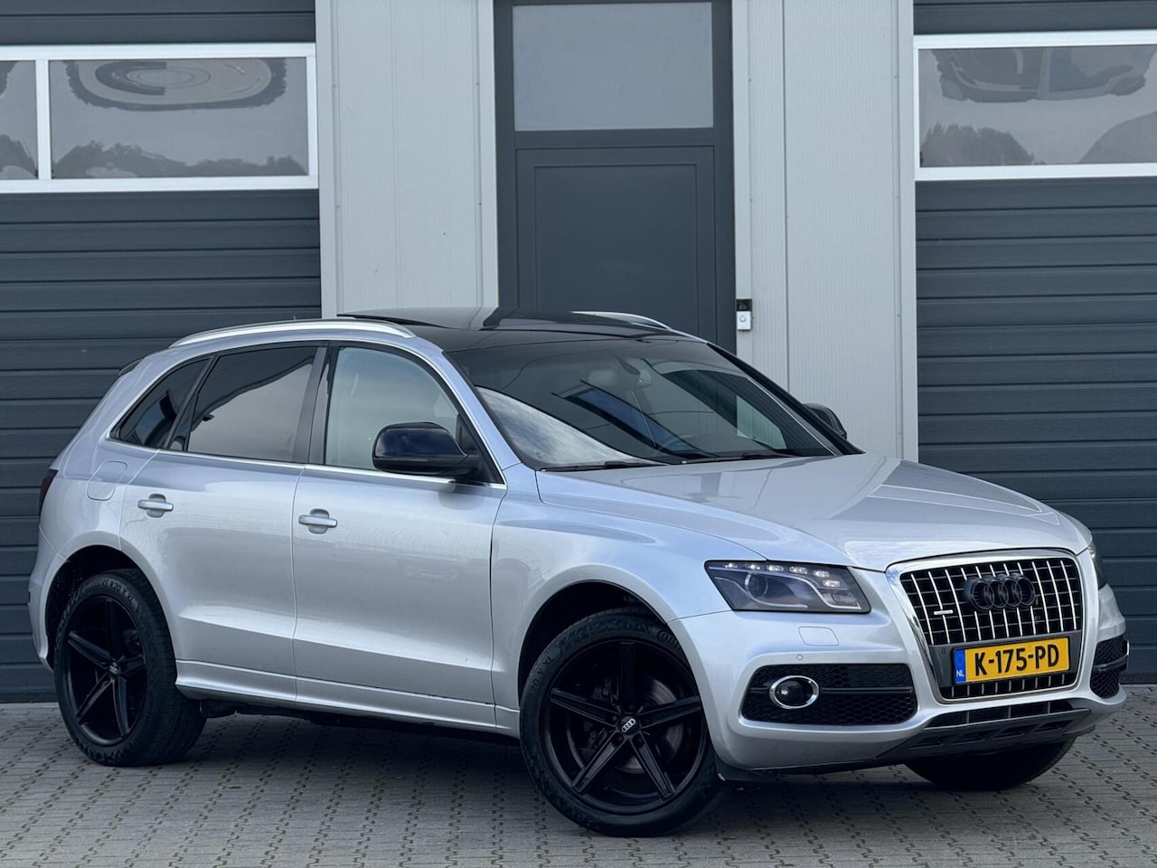 Audi Q5 - 3.2 FSI quattro 271PK+ Pro Line / S-Line / Pano - AutoWereld.nl
